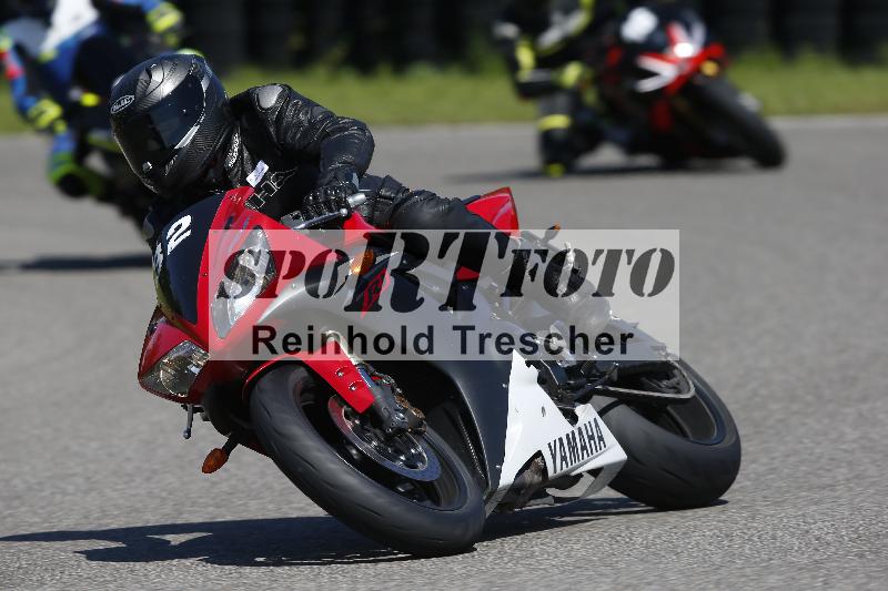 /Archiv-2024/29 12.06.2024 MOTO.CH Track Day ADR/Gruppe gelb/32